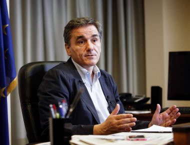 Ευ. Τσακαλώτος: «Στρατηγική της Κυβέρνησης να τελειώσουμε με το χρέος και να έχουμε δημόσιες επιχειρήσεις»